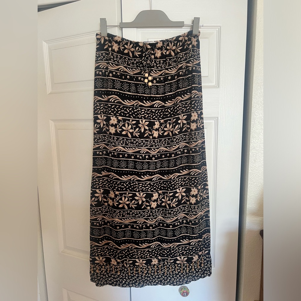 Notations 90’s Vintage Beaded Black and Cream Floral Tribal Print Maxi Skirt